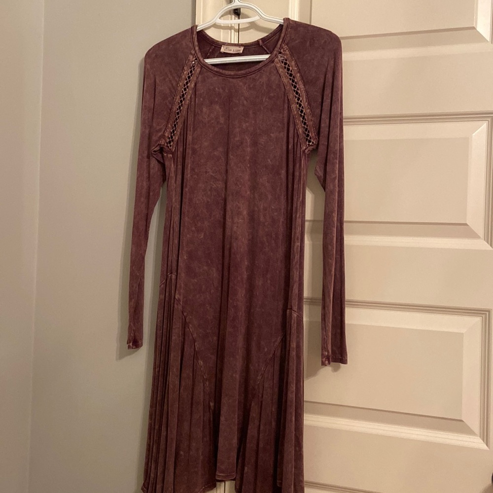 Tea n Rose Soft Dress. Very comfy and light weight! Worn once!